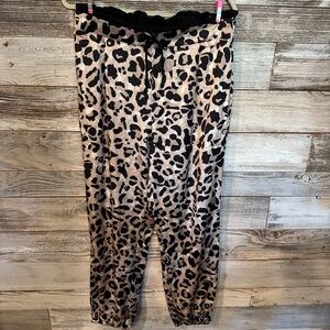 NWT peach Brand Animal Print Silky Joggers with Lace - Black and Tan